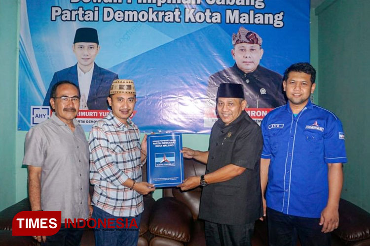 Kak Fai kembalikan formulir ke DPC Kota Malang